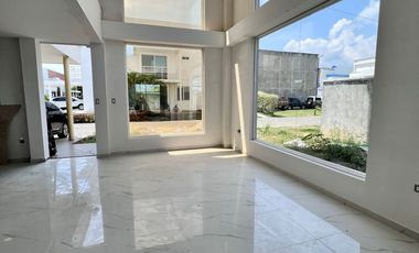 CASA CONDOMINIO JAMUNDIADI PARA ESTRENAR