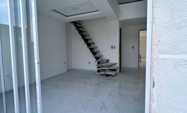 CASA CONDOMINIO JAMUNDIADI PARA ESTRENAR