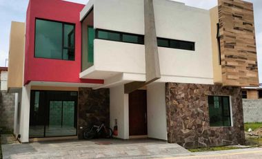 CASA A TAN SOLO 5 MINUTOS DE METEPEC
