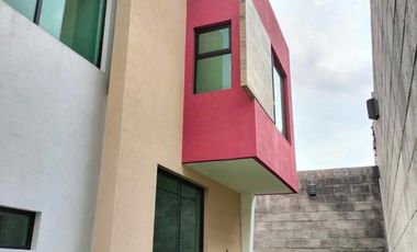 CASA A TAN SOLO 5 MINUTOS DE METEPEC