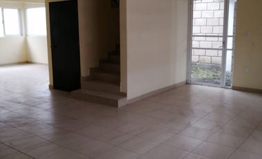 CASA EN VENTA UBICADA EN SANTA MARIA NATIVITAS, CALIMAYA. ¡EXCELENTE PRECIO DE OPORTUNIDAD, LISTA PARA HABITAR!