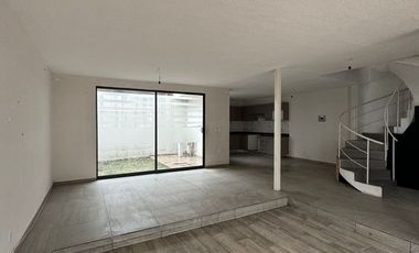 CASA EN VENTA UBICADA EN PRIVADA VILLAS DE NEXTLALPAN, EXCELENTE ZONA, LISTA PARA HABITAR. ¡PRECIO DE OPORTUNIDAD!