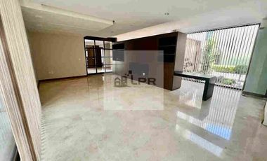 CASA EN VENTA EN PROVIDENCIA, MODERNA, FINOS ACABADOS, AMPLIOS ESPACIOS