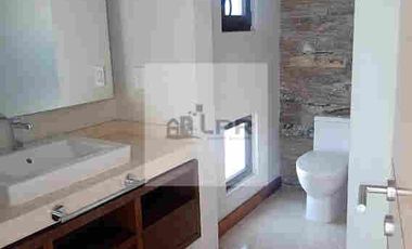 CASA EN VENTA EN PROVIDENCIA, MODERNA, FINOS ACABADOS, AMPLIOS ESPACIOS