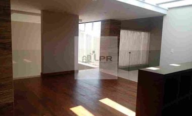 CASA EN VENTA EN PROVIDENCIA, MODERNA, FINOS ACABADOS, AMPLIOS ESPACIOS
