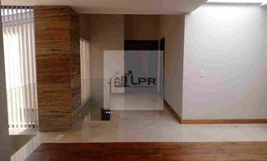 CASA EN VENTA EN PROVIDENCIA, MODERNA, FINOS ACABADOS, AMPLIOS ESPACIOS