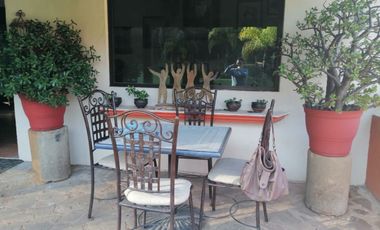 Casa de una en fraccionamiento privado a 30 minutos de Morelia, 2 recámaras, 1 baño, amplio jardín