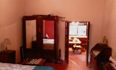 Casa de una en fraccionamiento privado a 30 minutos de Morelia, 2 recámaras, 1 baño, amplio jardín