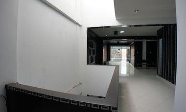 🏢 ¡ATENCIÓN INVERSIONISTAS!  VENTA DE MODERNO EDIFICIO DE 3 PISOS EN LOS OLIVOS 🏢