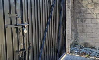 Se Renta Terreno de 1250 m2 Bardeado con Portón