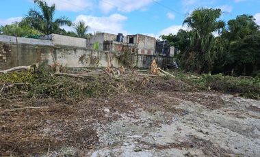 Se Renta Terreno de 1250 m2 Bardeado con Portón
