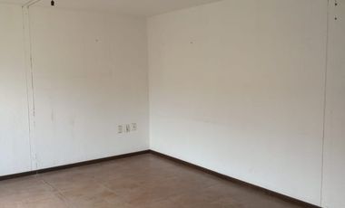 CASA EN VENTA UBICADA EN FRACCIONAMIENTO PILARES, METEPEC. ¡GRAN OPORUNIDAD DE PRECIO, ENTREGA INMEDIATA!