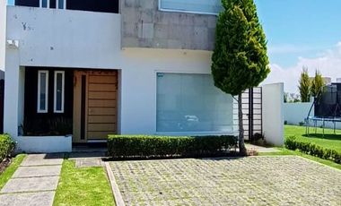 CASA EN RENTA EN FORESTA METEPEC, ESTADO DE MEXICO