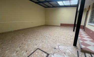 PROPIEDAD DE VENTA EN SUR DE QUITO SECTOR LA BILOXI