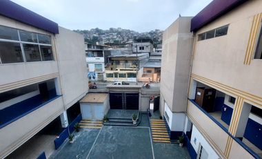 Alquiler o Venta edificacion comercial Norte de Guayaquil, varios ambientes, salon,patios.