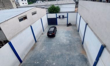 Alquiler o Venta edificacion comercial Norte de Guayaquil, varios ambientes, salon,patios.