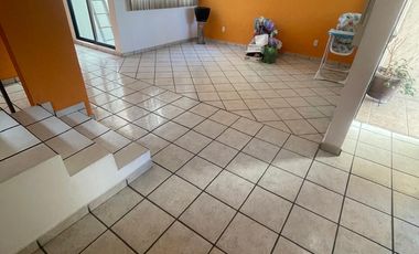 SE VENDE BONITA CASA GRANDE EN PRADO VALLEJO