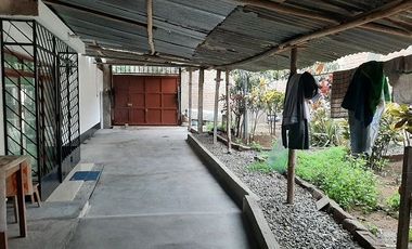 SE VENDE CASA DE 2 PISOS DE 372 m2 EN VILLA POETA JOSE GALVEZ