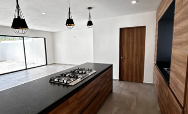 CASA EN VENTA EN BIO GRAND, JURIQUILLA