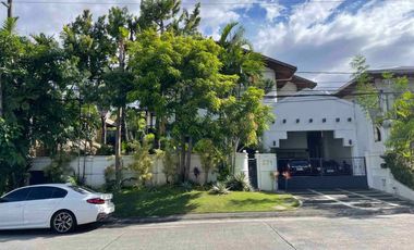 FOR SALE! Luxurious 2-Storey Home with High Ceilings in Ayala Alabang Village, Muntinlupa City! 🏡