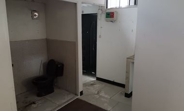 Casa rentera de venta en Álamos Norte, conjunto cerrado, 4 parqueos.