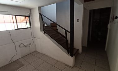 Casa rentera de venta en Álamos Norte, conjunto cerrado, 4 parqueos.