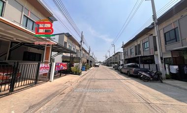 ทาวน์เฮาส์ โครงการ บริคโก้ ทาวน์ เทพารักษ์-บางพลี เนื้อที่ 18.4 ตรว. ซอยบางพลีพัฒนา ถนนเทพารักษ์ กม.23 ตำบลบางเพรียง อำเภอบางบ่อ จังหวัดสมุทรปราการ