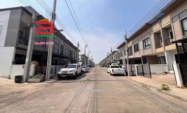 ทาวน์เฮาส์ โครงการ บริคโก้ ทาวน์ เทพารักษ์-บางพลี เนื้อที่ 18.4 ตรว. ซอยบางพลีพัฒนา ถนนเทพารักษ์ กม.23 ตำบลบางเพรียง อำเภอบางบ่อ จังหวัดสมุทรปราการ