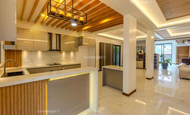 7BR HOUSE & LOT; MULTINATIONAL VILLAGE - PARANAQUE CITY - FOR SALE / FOR RENT