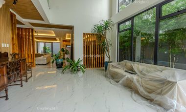 7BR HOUSE & LOT; MULTINATIONAL VILLAGE - PARANAQUE CITY - FOR SALE / FOR RENT