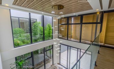 7BR HOUSE & LOT; MULTINATIONAL VILLAGE - PARANAQUE CITY - FOR SALE / FOR RENT