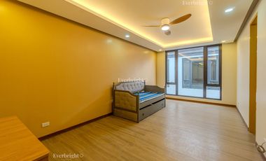 7BR HOUSE & LOT; MULTINATIONAL VILLAGE - PARANAQUE CITY - FOR SALE / FOR RENT