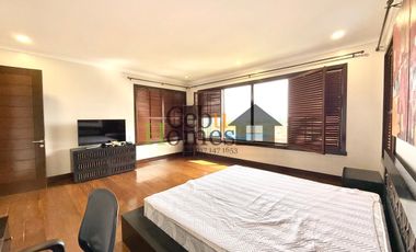 Modern Tropical Luxurious 4 Bedroom House with Pool in Mandaue City for Rent