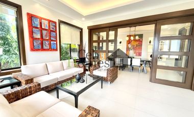 Modern Tropical Luxurious 4 Bedroom House with Pool in Mandaue City for Rent