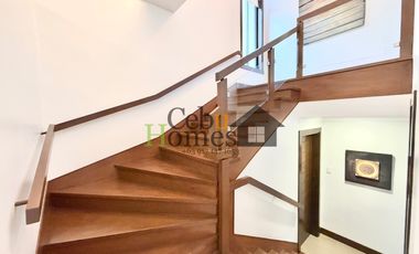 Modern Tropical Luxurious 4 Bedroom House with Pool in Mandaue City for Rent