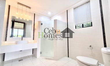 Modern Tropical Luxurious 4 Bedroom House with Pool in Mandaue City for Rent