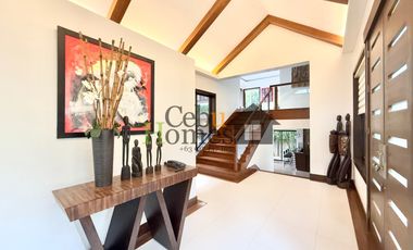 Modern Tropical Luxurious 4 Bedroom House with Pool in Mandaue City for Rent