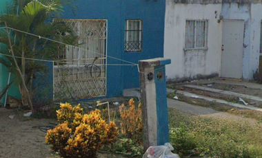 Casa en calle San Cipriano, Colinas de Santa Fe, Veracruz, México ¡NO CRÉDITOS!