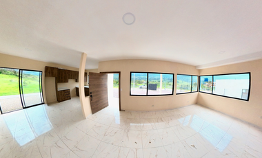 SE VENDE CASA VACACIONAL POR ESTRENAR, EN ZONA PRIVILEGIADA DE YUNGUILLA