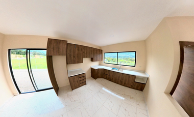 SE VENDE CASA VACACIONAL POR ESTRENAR, EN ZONA PRIVILEGIADA DE YUNGUILLA