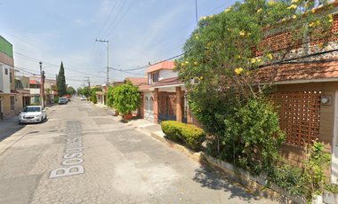 ¡gran Oportunidad! Casa En Venta En Bosques De Ecatepec. Excelente Ubicación, Alta Plusvalía, Amplios Espacios Y Precio Inigualable. - SK10