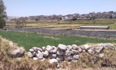 Venta de Terreno en Jose Luis Bustamante y Rivero - 844 Mts. Precio de Ocasion