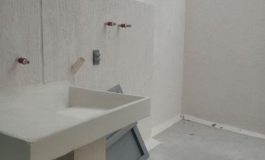 VENDO CASA EN PUENTE MORENO