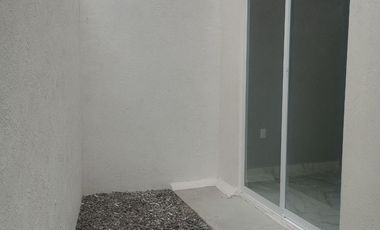 VENDO CASA EN PUENTE MORENO