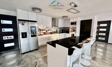 SE VENDE CASA CON 2 ACCESOS EN EL CENTRO DE IXTLAHUACA