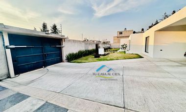 SE VENDE CASA CON 2 ACCESOS EN EL CENTRO DE IXTLAHUACA