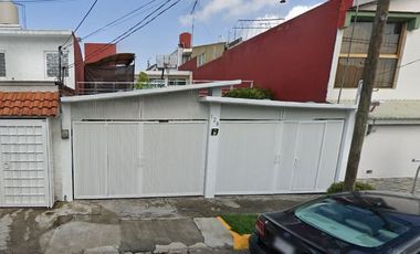 CASA EN VENTA COLONIA VALLE DORARO POR REMATE, EXCELENTE OPORTUNIDAD!