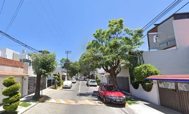 CASA EN VENTA COLONIA VALLE DORARO POR REMATE, EXCELENTE OPORTUNIDAD!