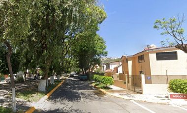 CASA EN VENTA COLONIA VALLE DORADO POR REMATE, EXCELENTE OPORTUNIDAD!