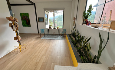 Casa de revista en el condominio casa de campo en Restrepo